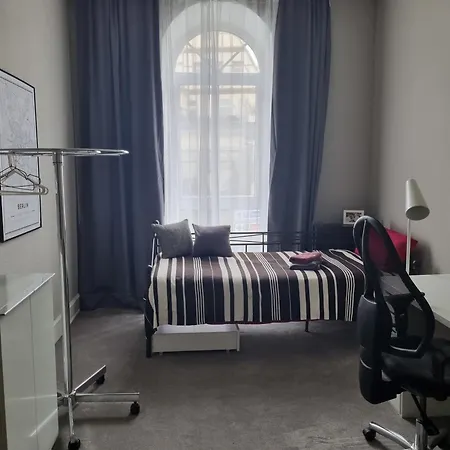 Only For Women - Rheinpromenade Classic Homestay Bingen am Rhein
